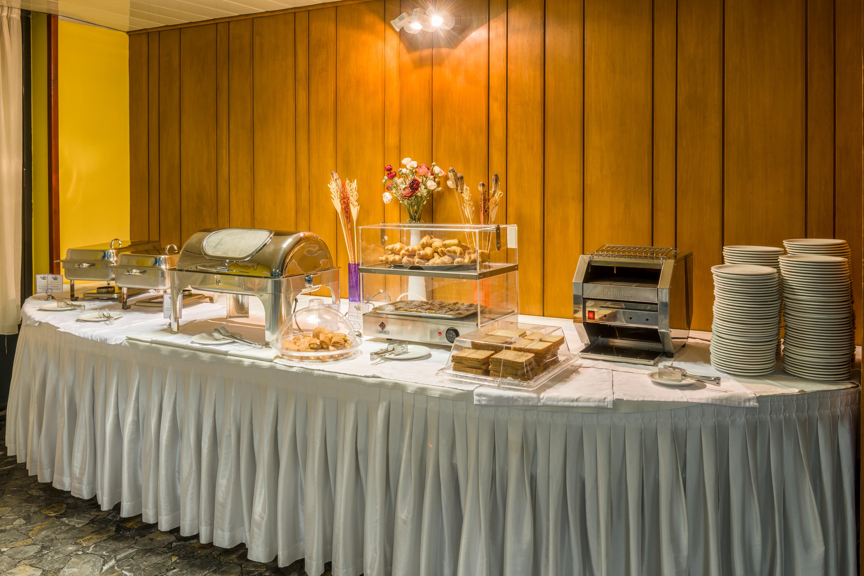 Queen Olga Hotel Tesalonika Bagian luar foto