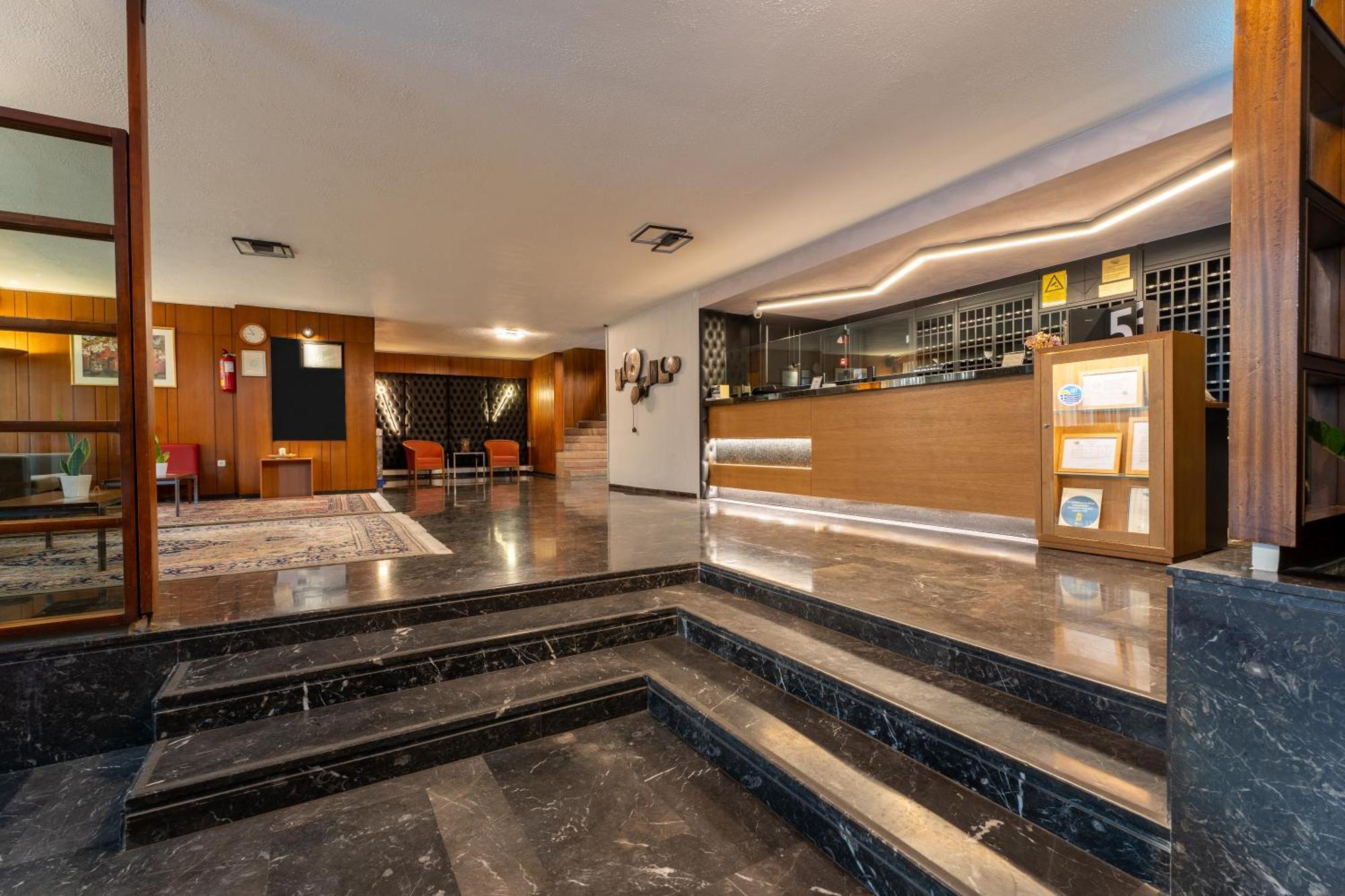 Queen Olga Hotel Tesalonika Bagian luar foto