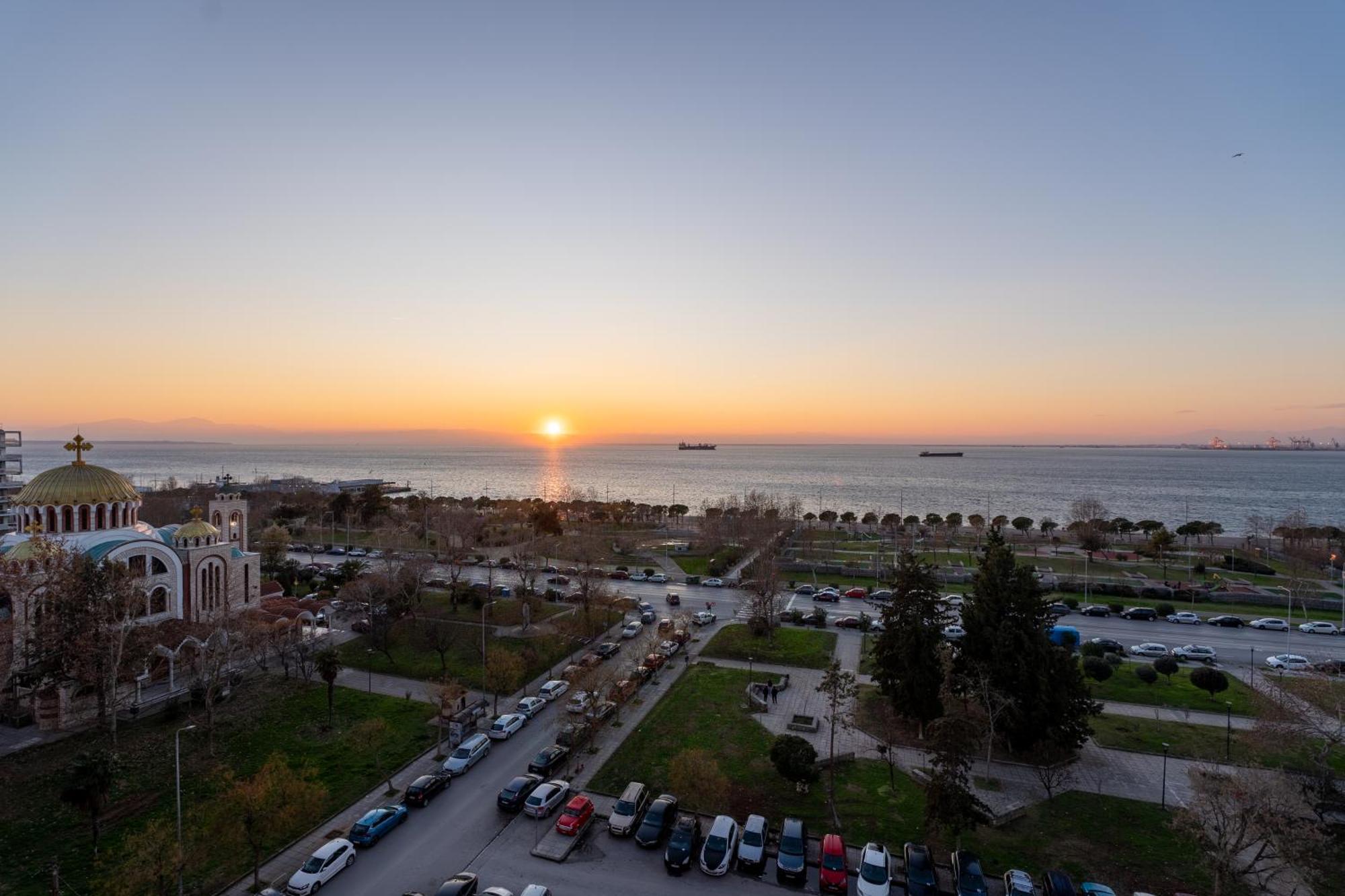 Queen Olga Hotel Tesalonika Bagian luar foto