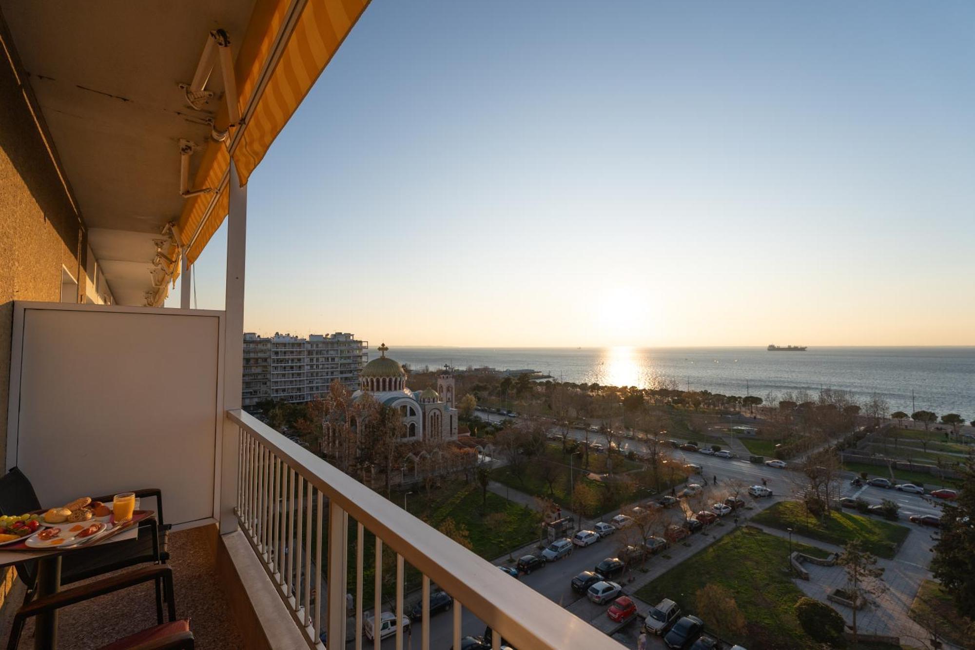 Queen Olga Hotel Tesalonika Bagian luar foto