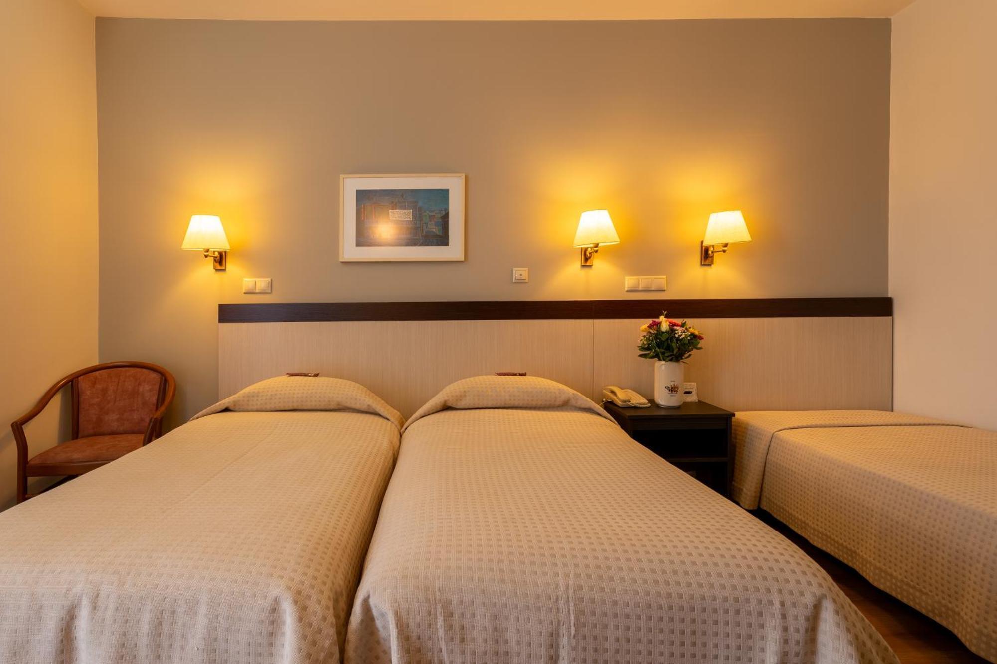 Queen Olga Hotel Tesalonika Bagian luar foto