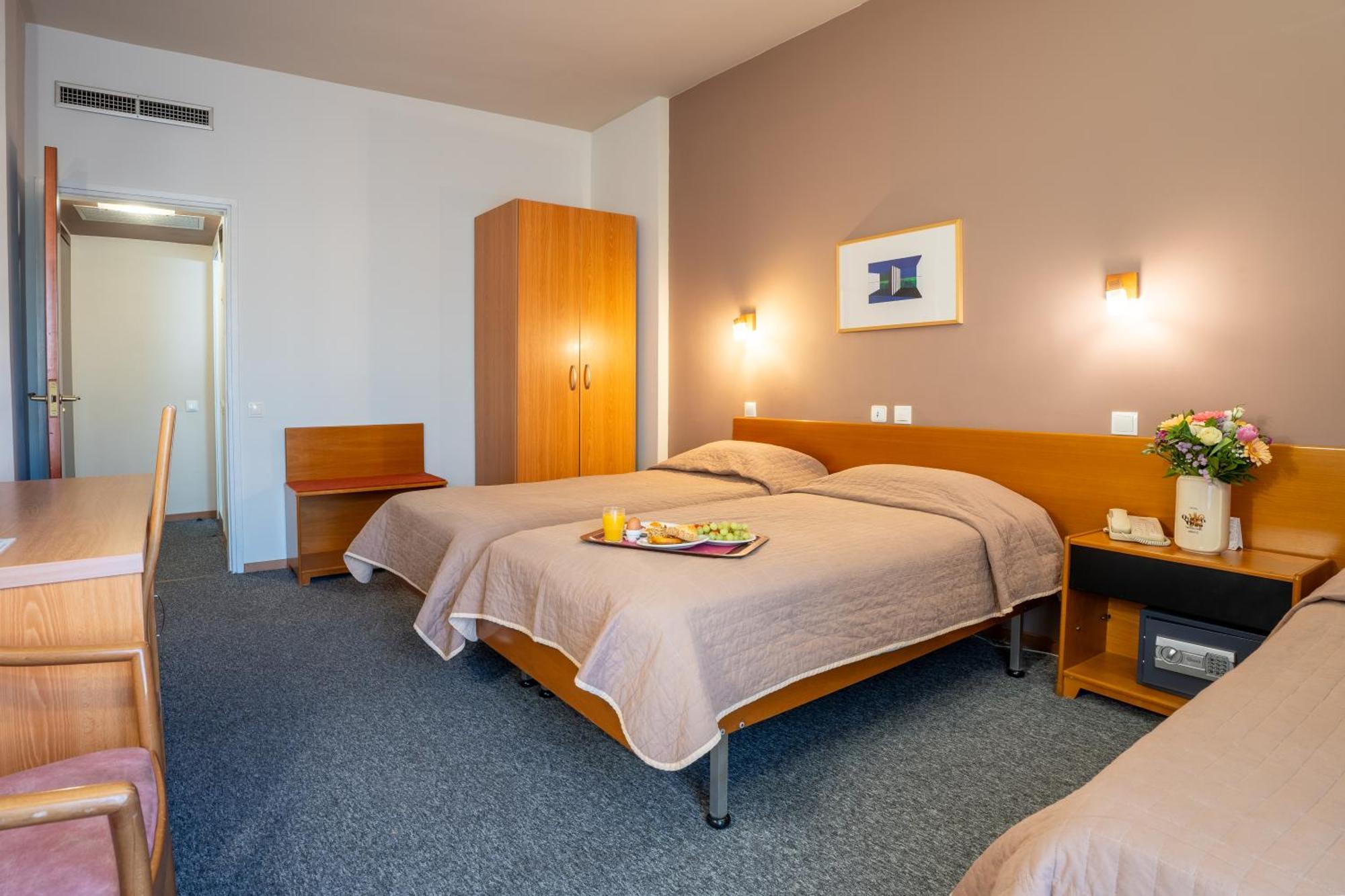 Queen Olga Hotel Tesalonika Bagian luar foto