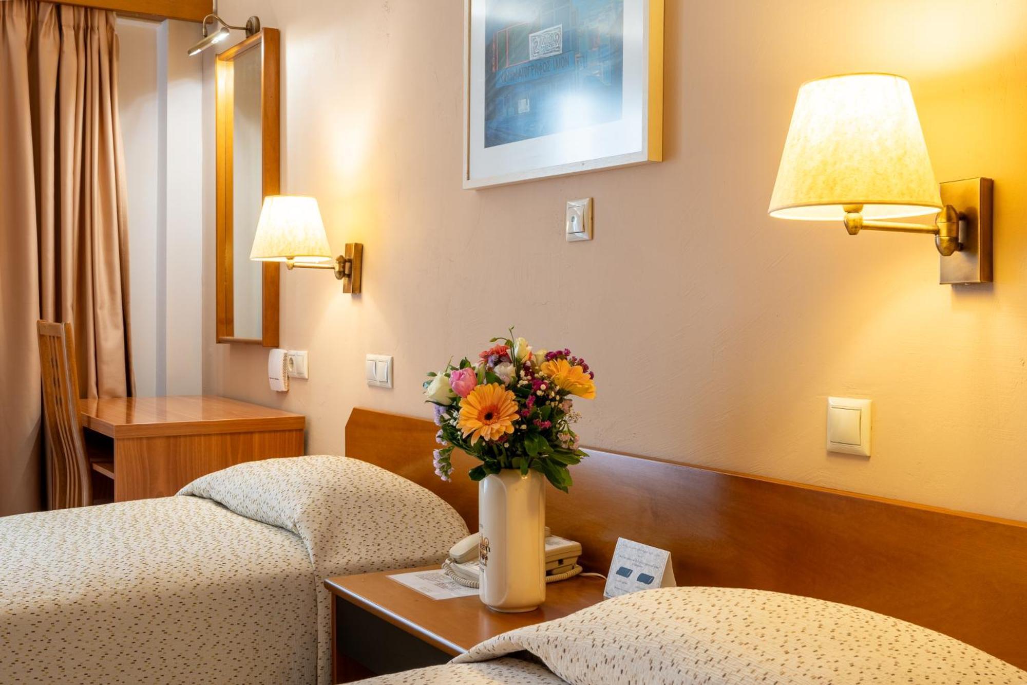 Queen Olga Hotel Tesalonika Bagian luar foto
