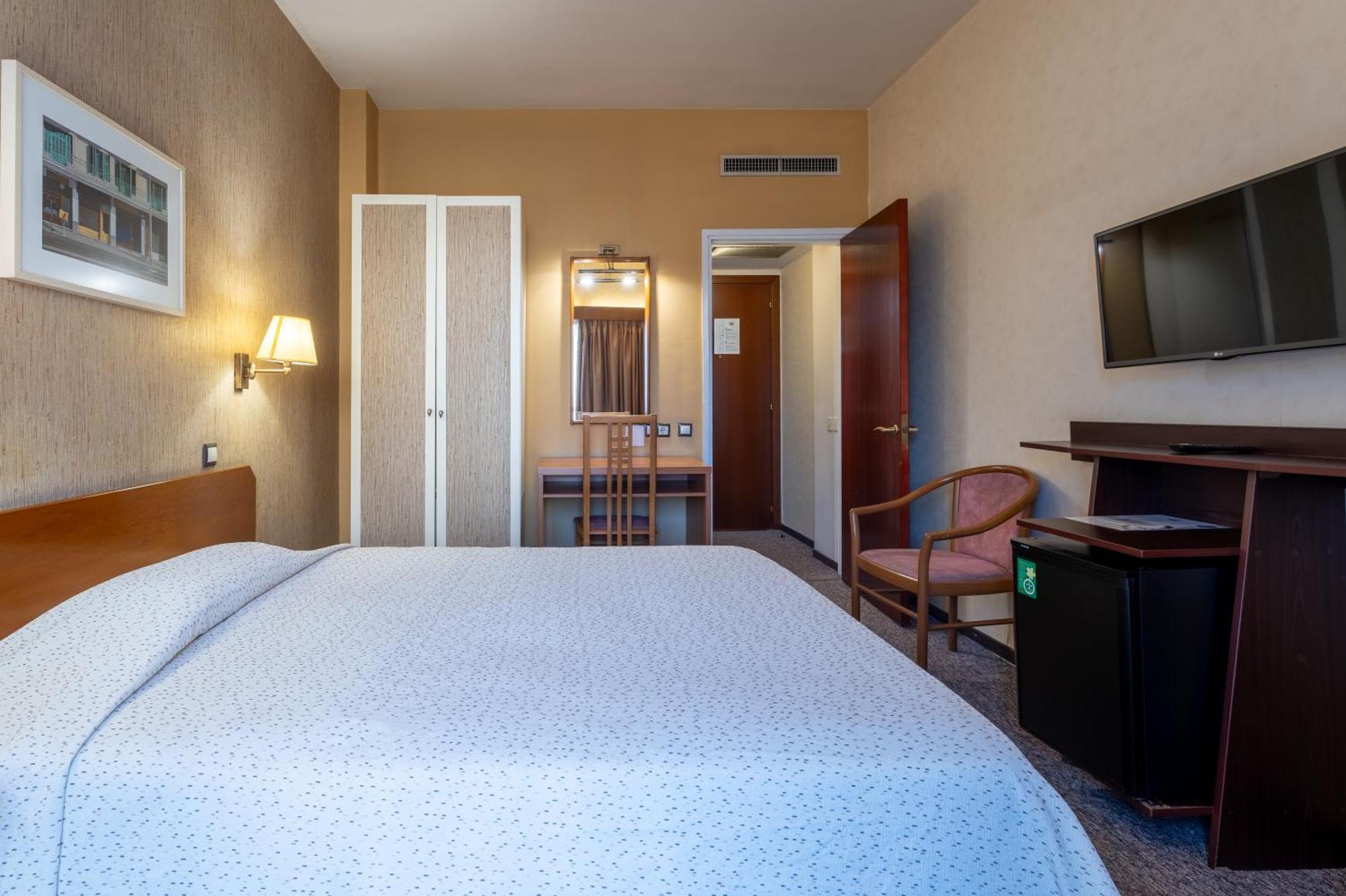 Queen Olga Hotel Tesalonika Bagian luar foto